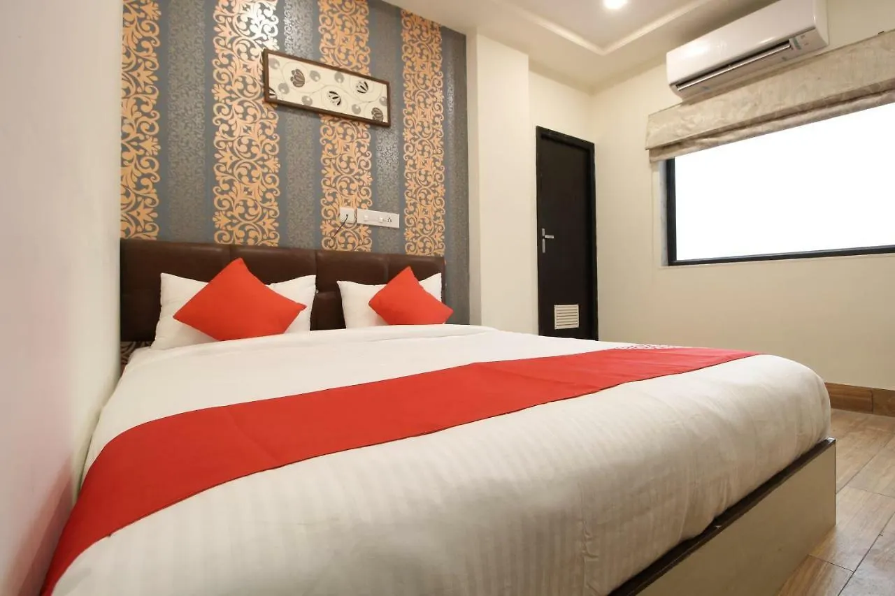 Oyo Flagship 41002 Hotel Vijay Palace Sws Jaipur 3*, Amer