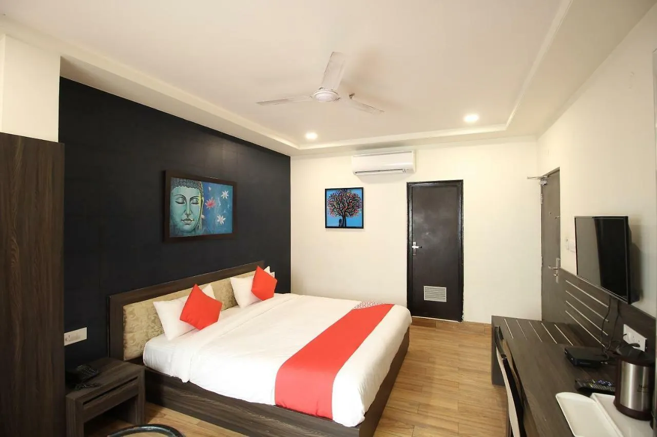 Oyo Flagship 41002 Hotel Vijay Palace Sws Jaipur Spanje