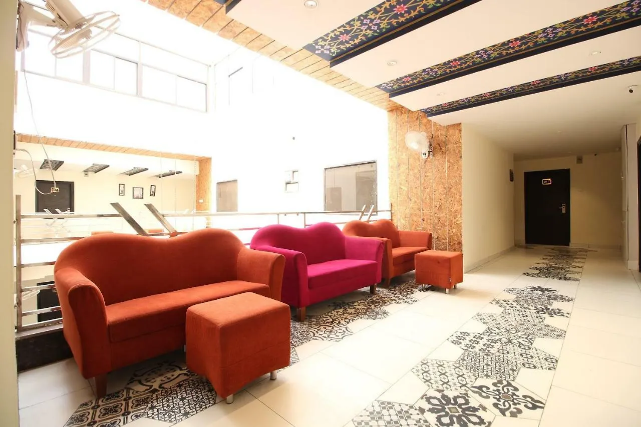 Oyo Flagship 41002 Hotel Vijay Palace Sws Jaipur