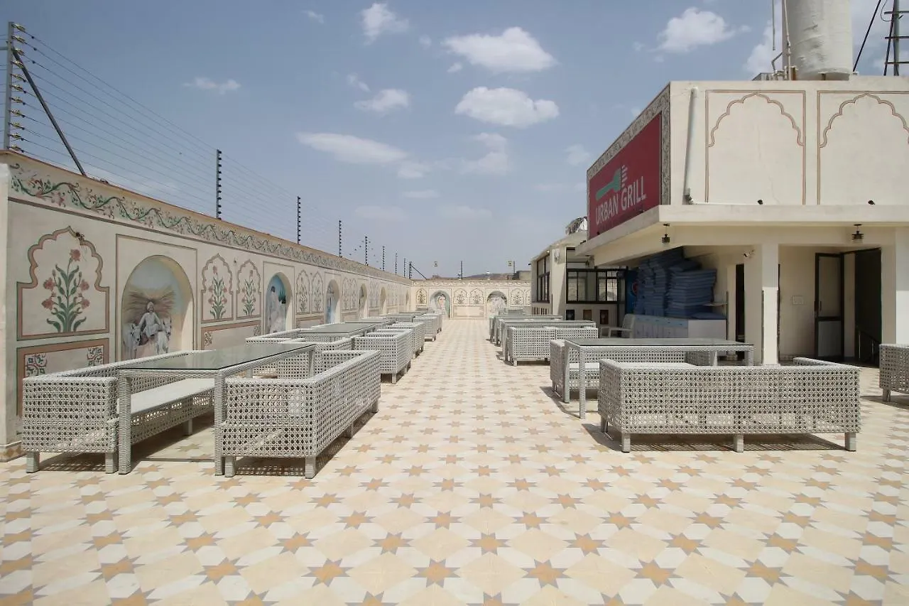Oyo Flagship 41002 Hotel Vijay Palace Sws Jaipur